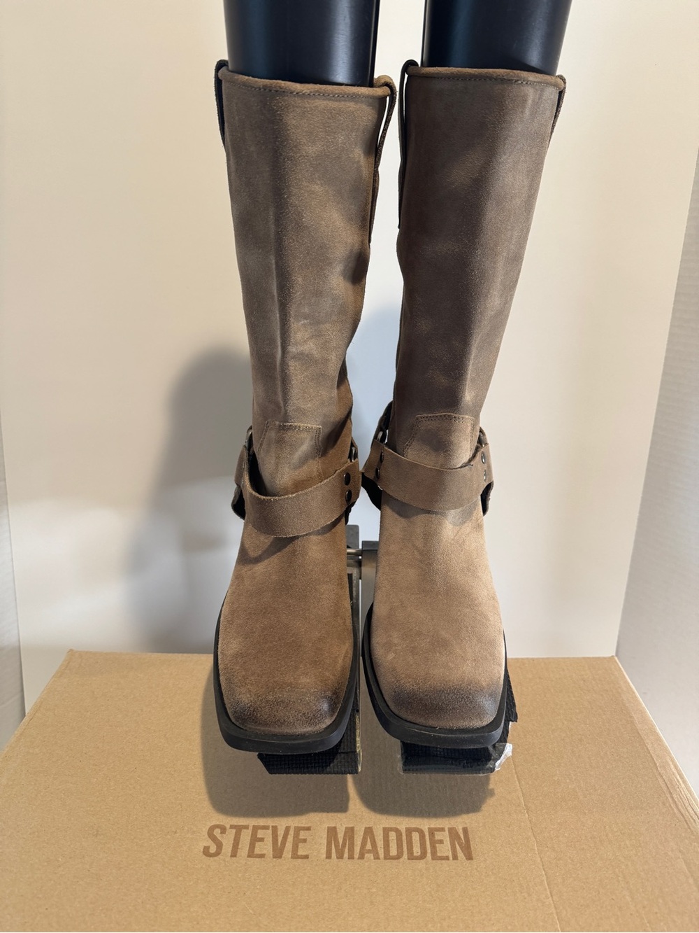 Steve Madden RUSKIN 8.5 Narrow Calf M, TAUPE SUEDE - Picture 4 of 8